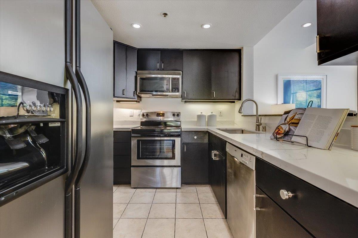 773 Loma Verde Avenue A