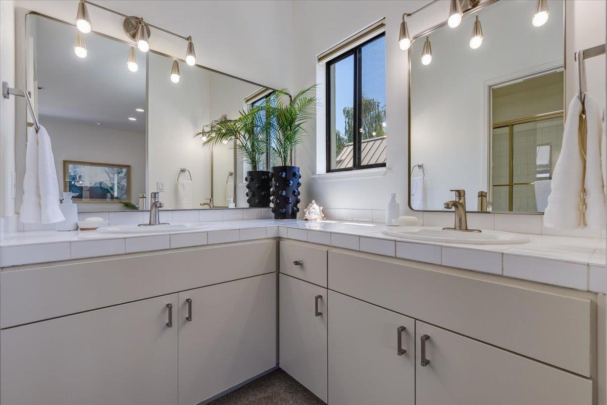 773 Loma Verde Avenue A