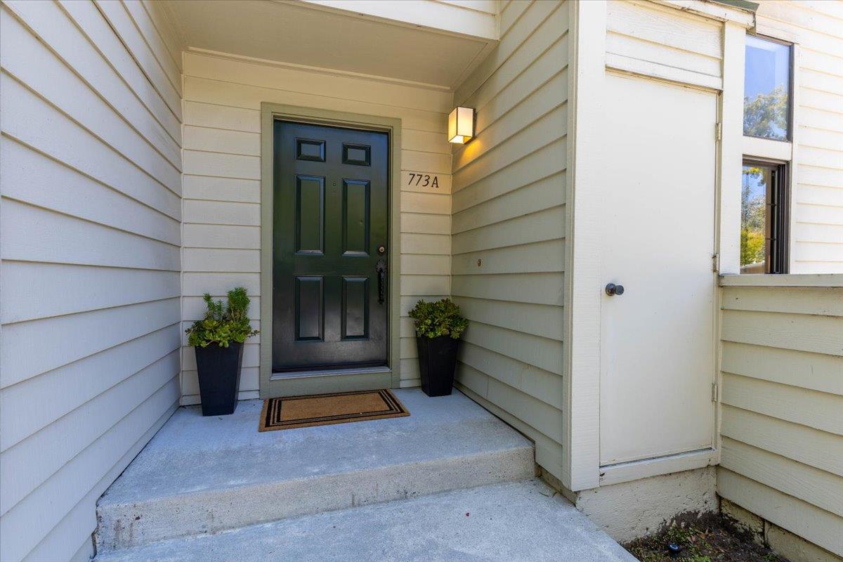 773 Loma Verde Avenue A
