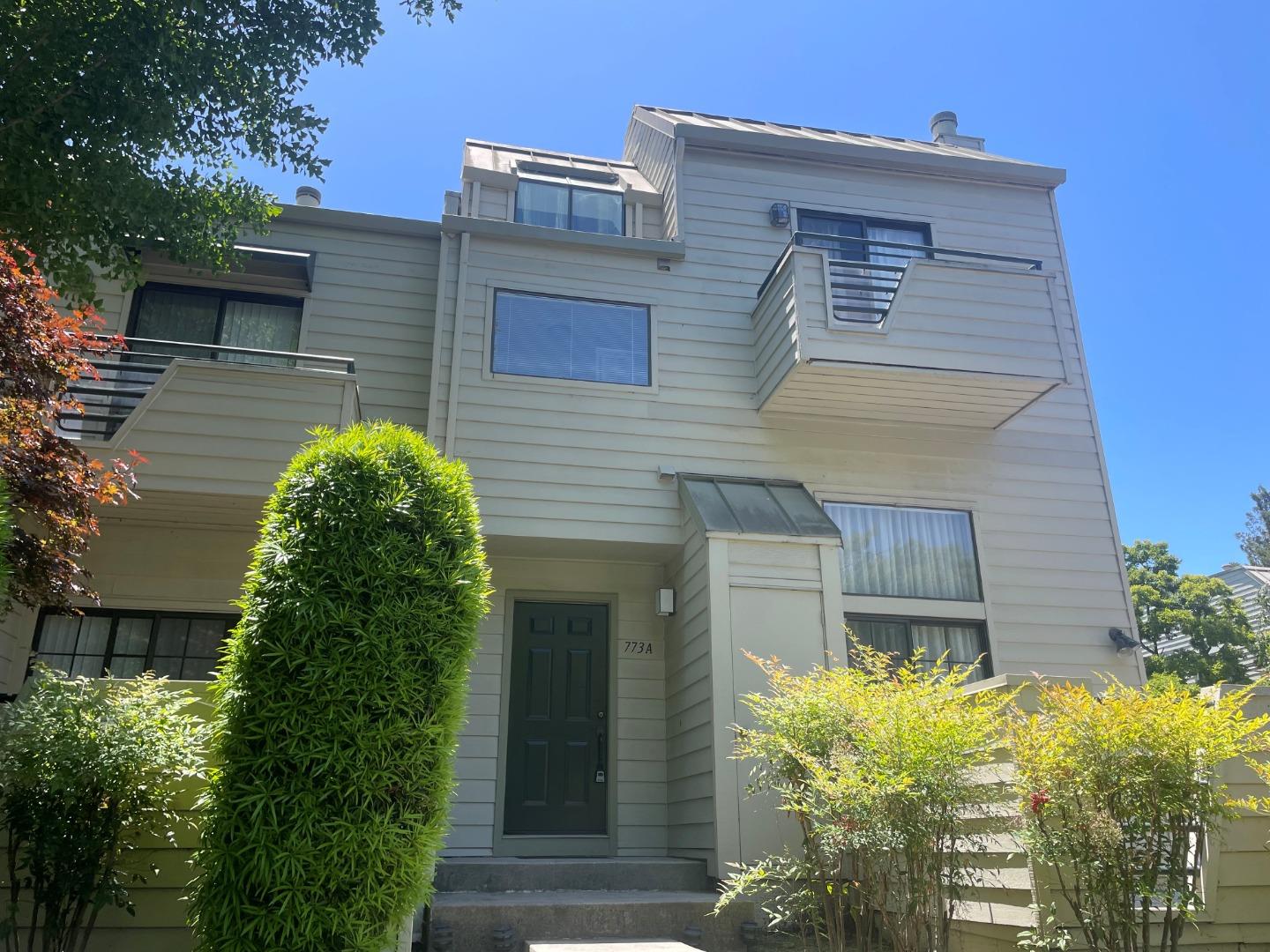 773 Loma Verde Avenue A