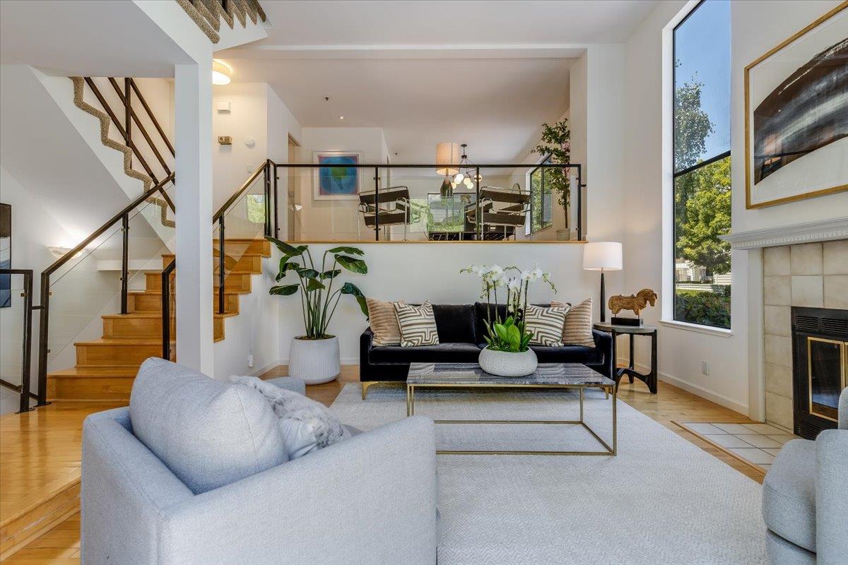 773 Loma Verde Avenue A