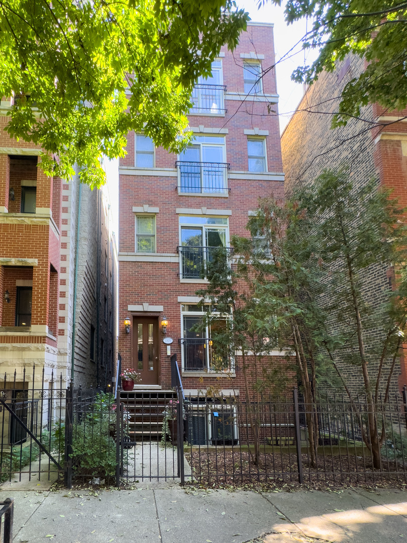 1509 N Hudson Avenue Unit: 4