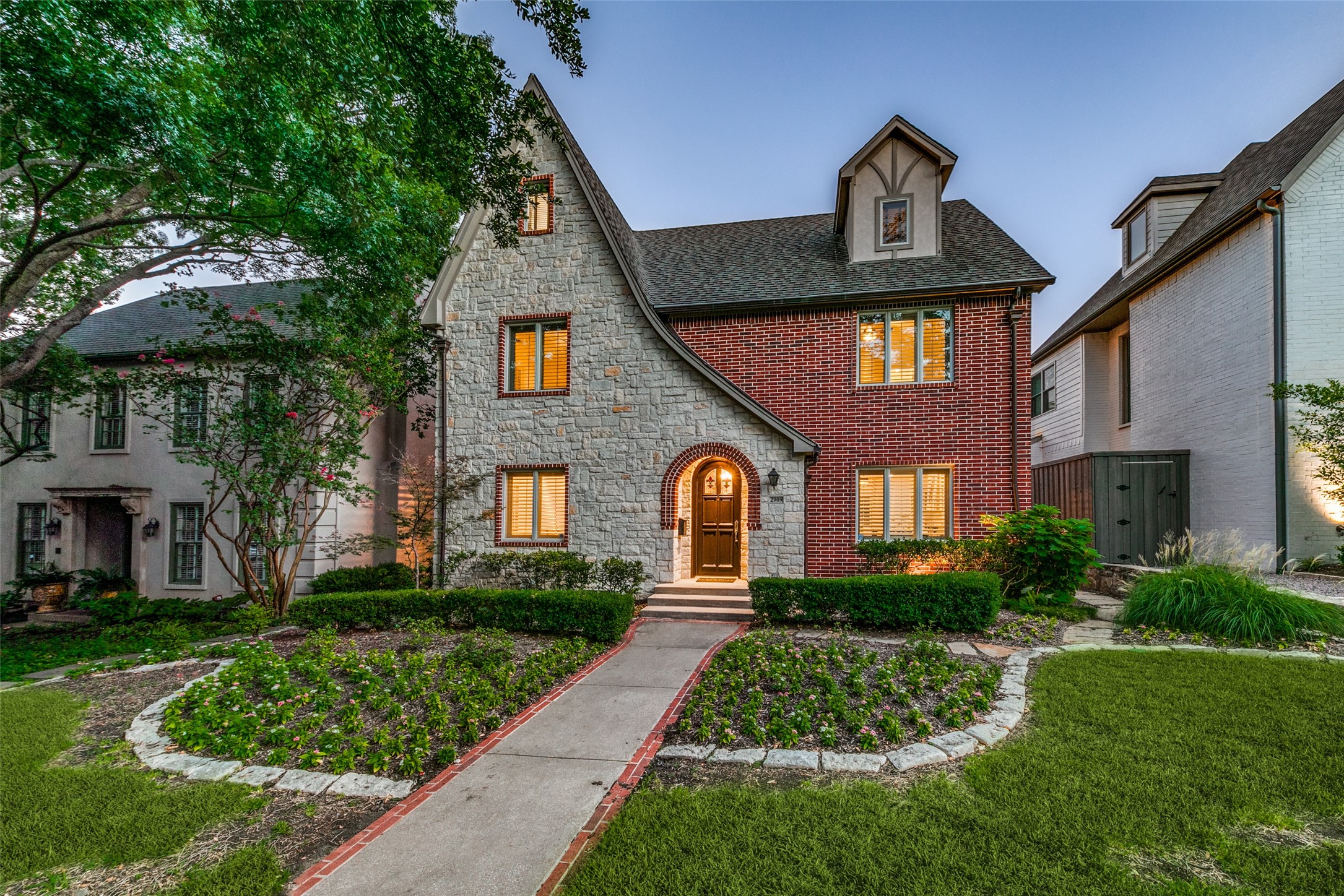 2909 Fondren Drive