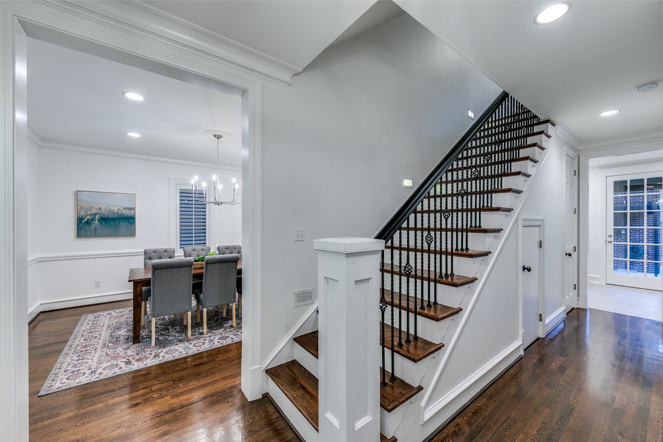2909 Fondren Drive
