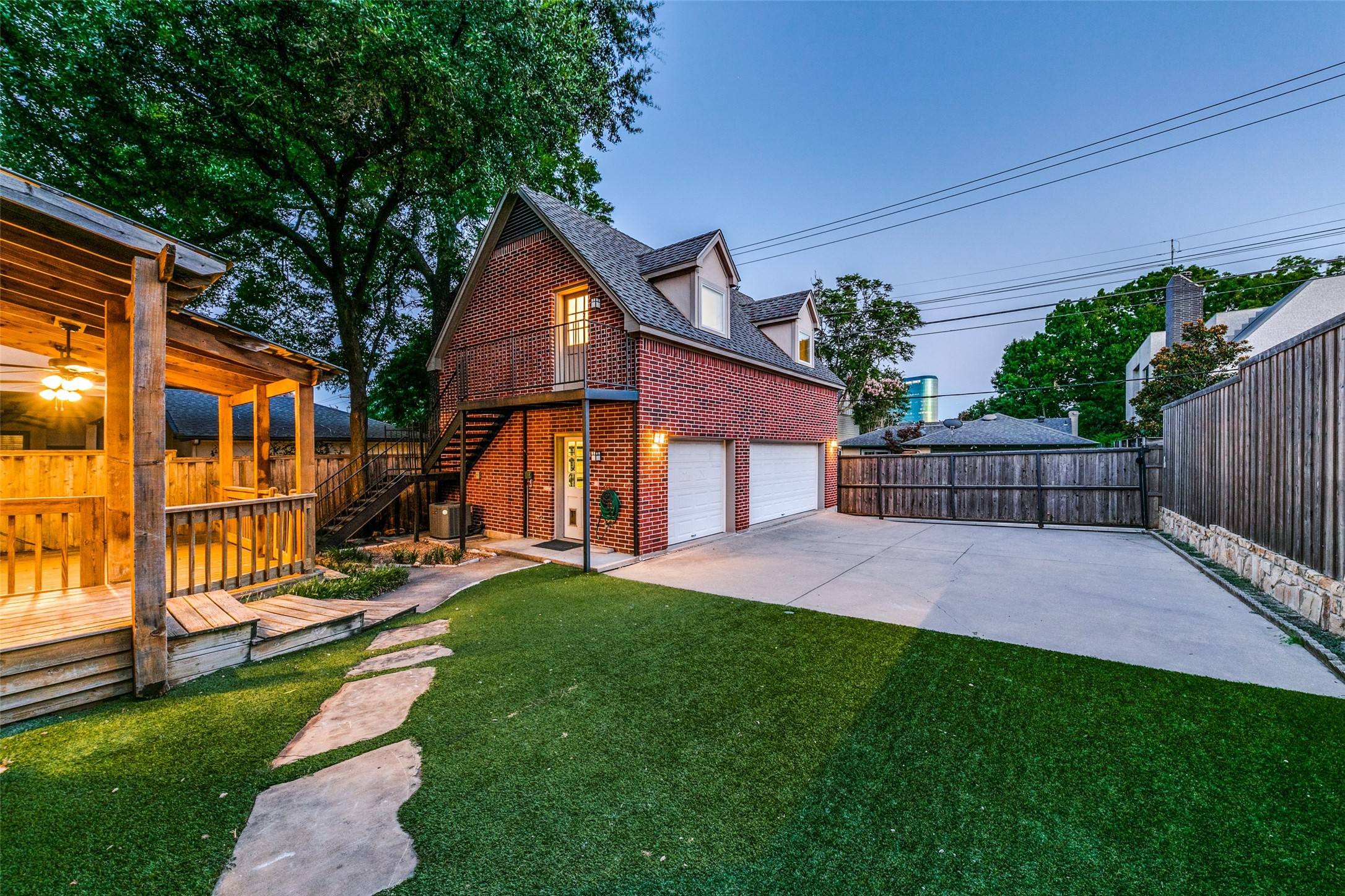 2909 Fondren Drive