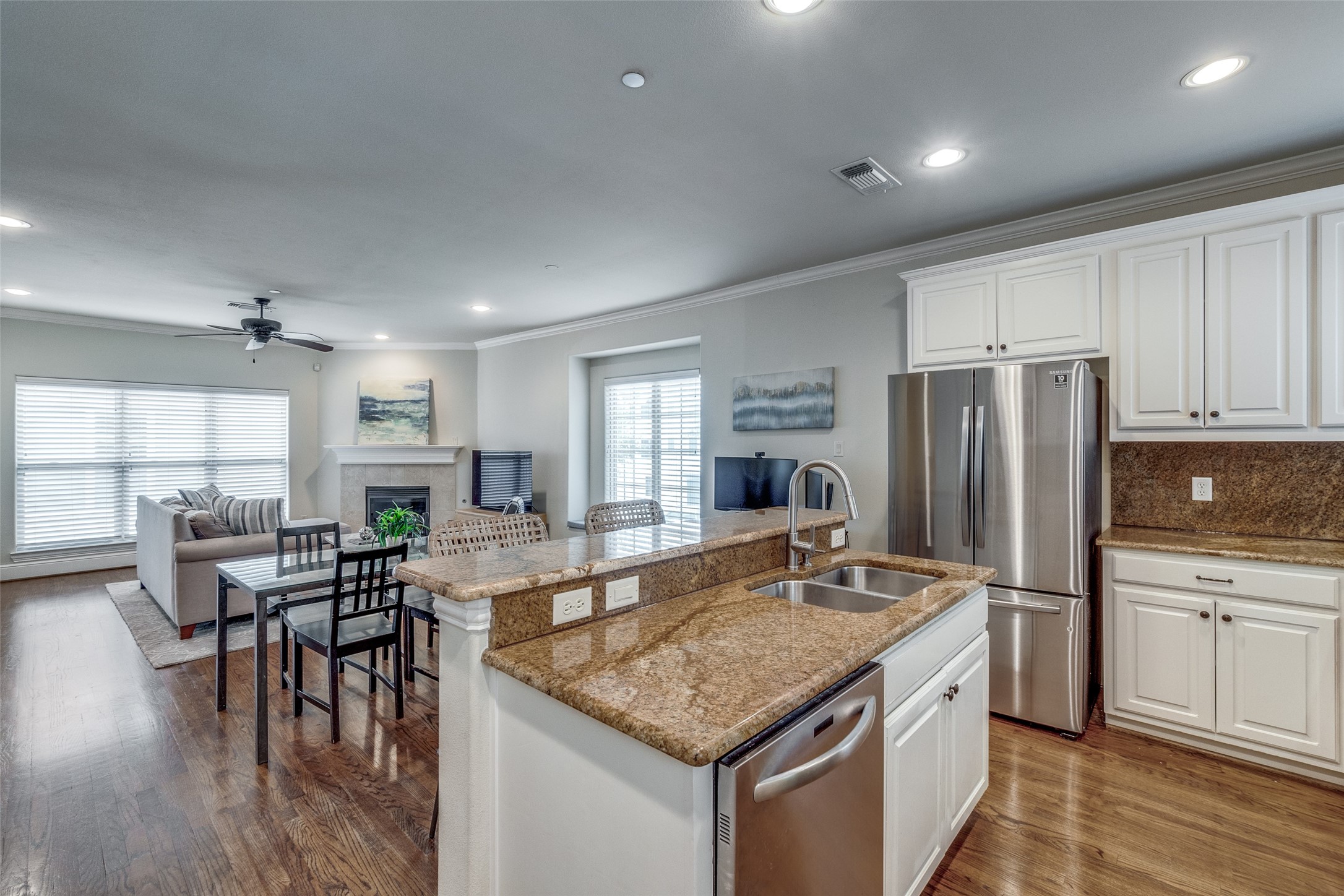 4524 Emerson Avenue 4