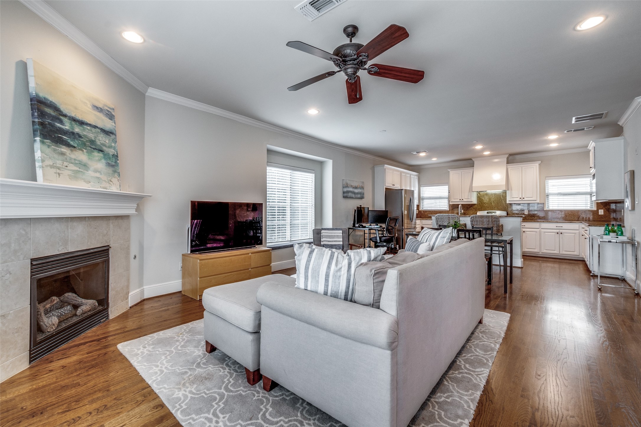 4524 Emerson Avenue 4