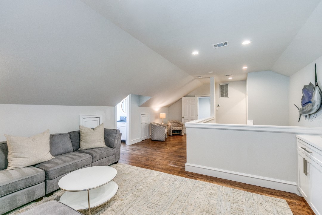 3632 Lovers Lane