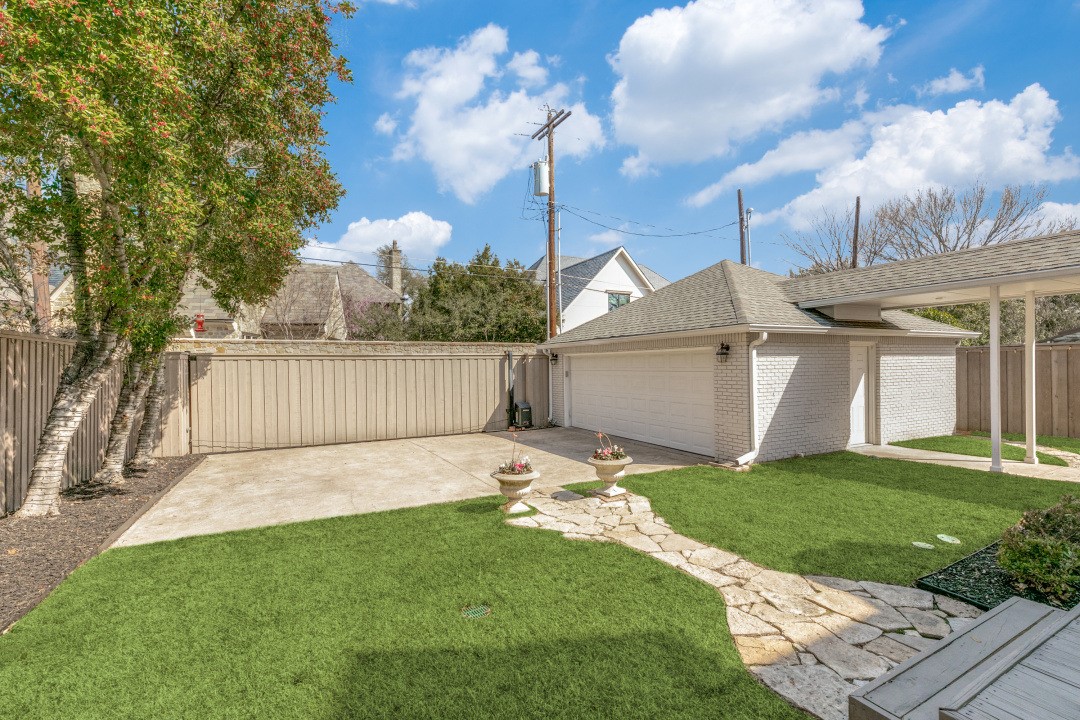 3632 Lovers Lane