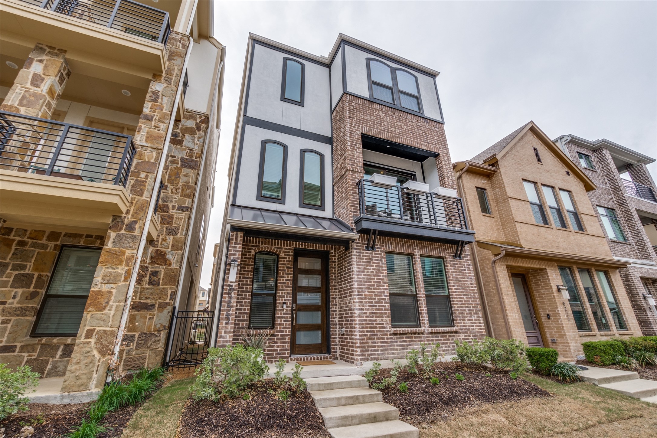 8233 Laflin Lane