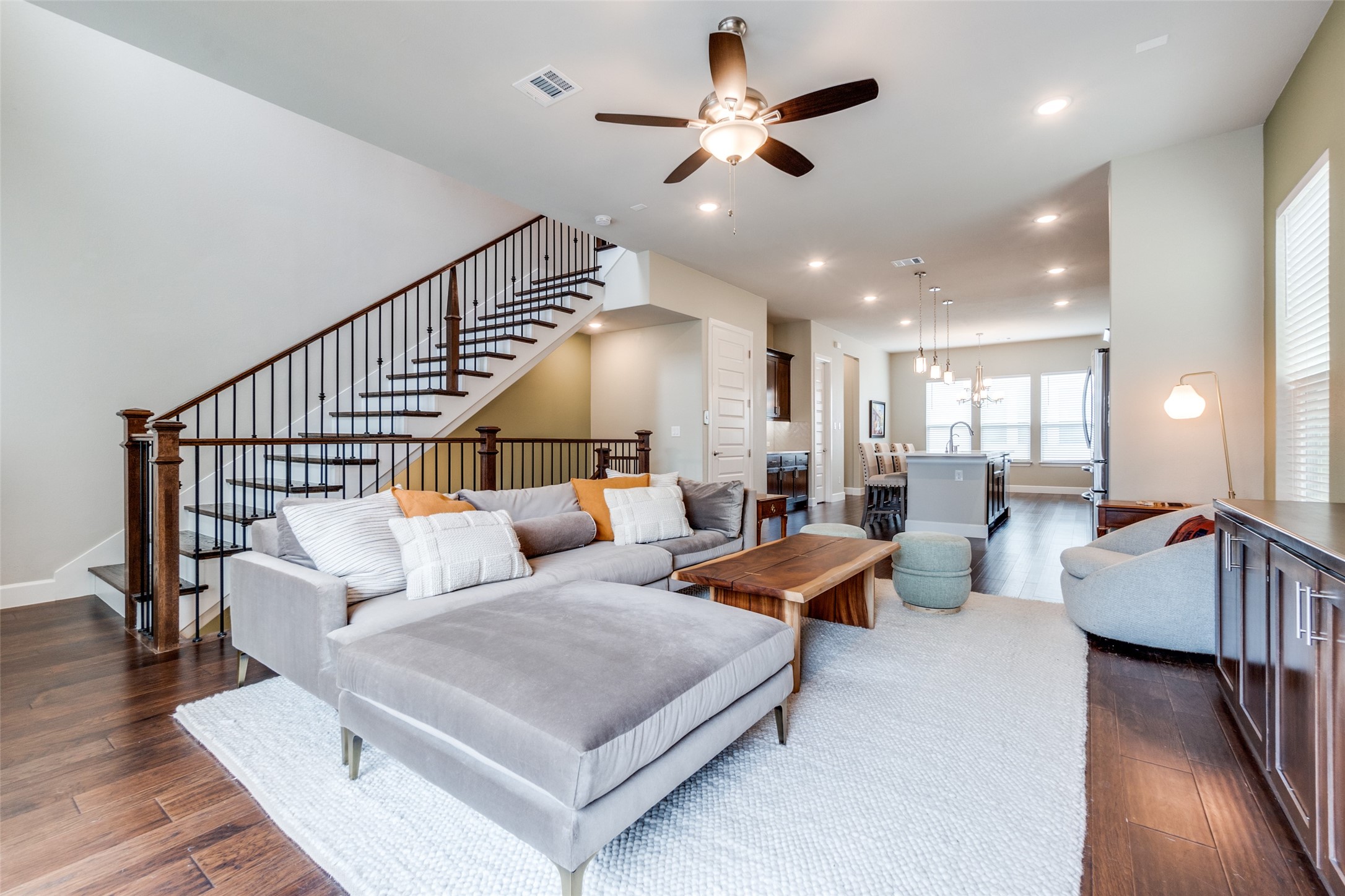 8233 Laflin Lane