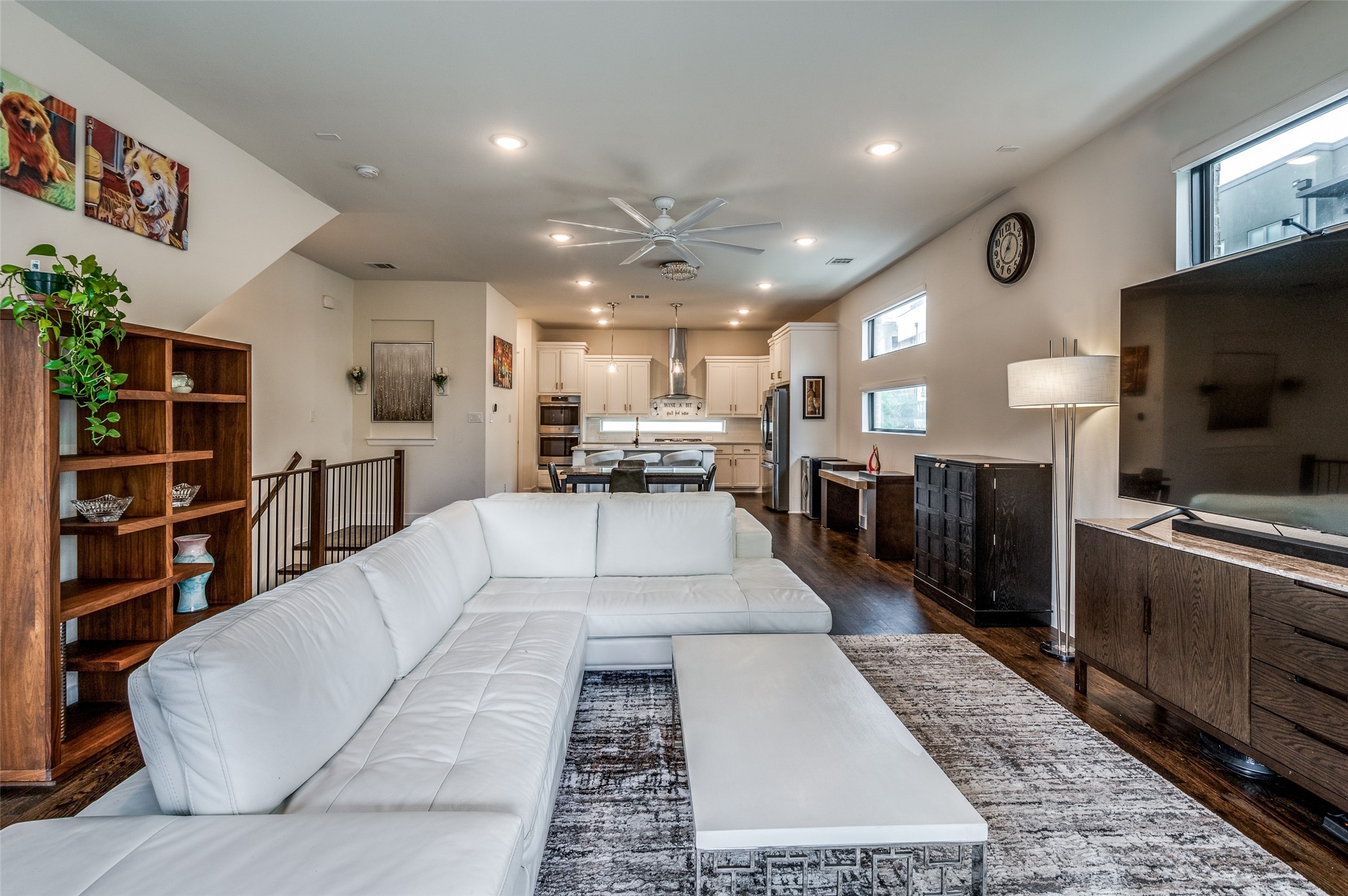 8203 Laflin Lane