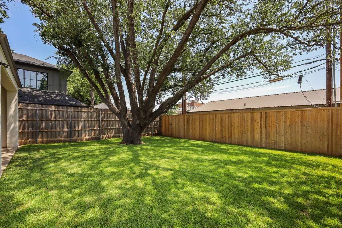 7706 Robin Road