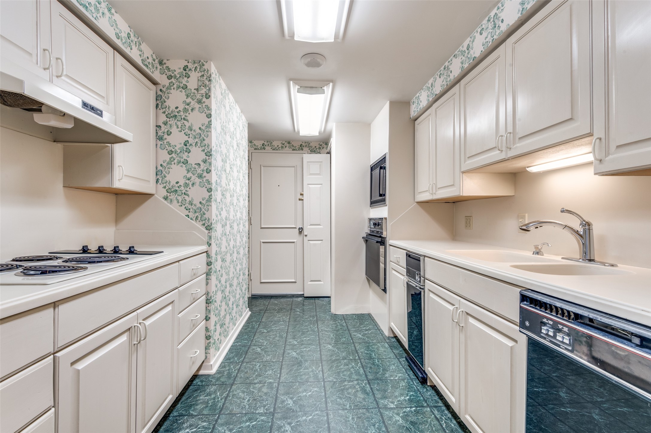 3525 Turtle Creek Boulevard 4A