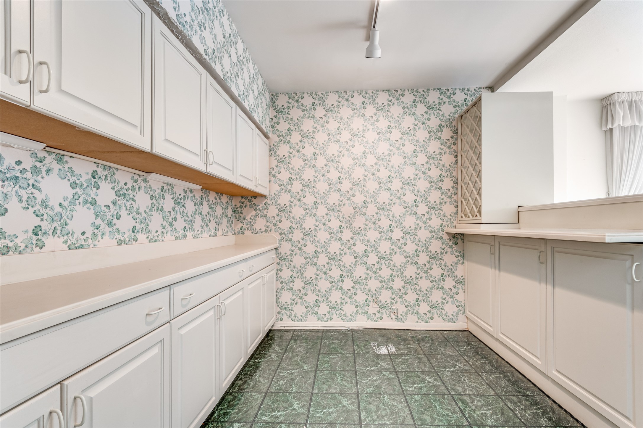 3525 Turtle Creek Boulevard 4A