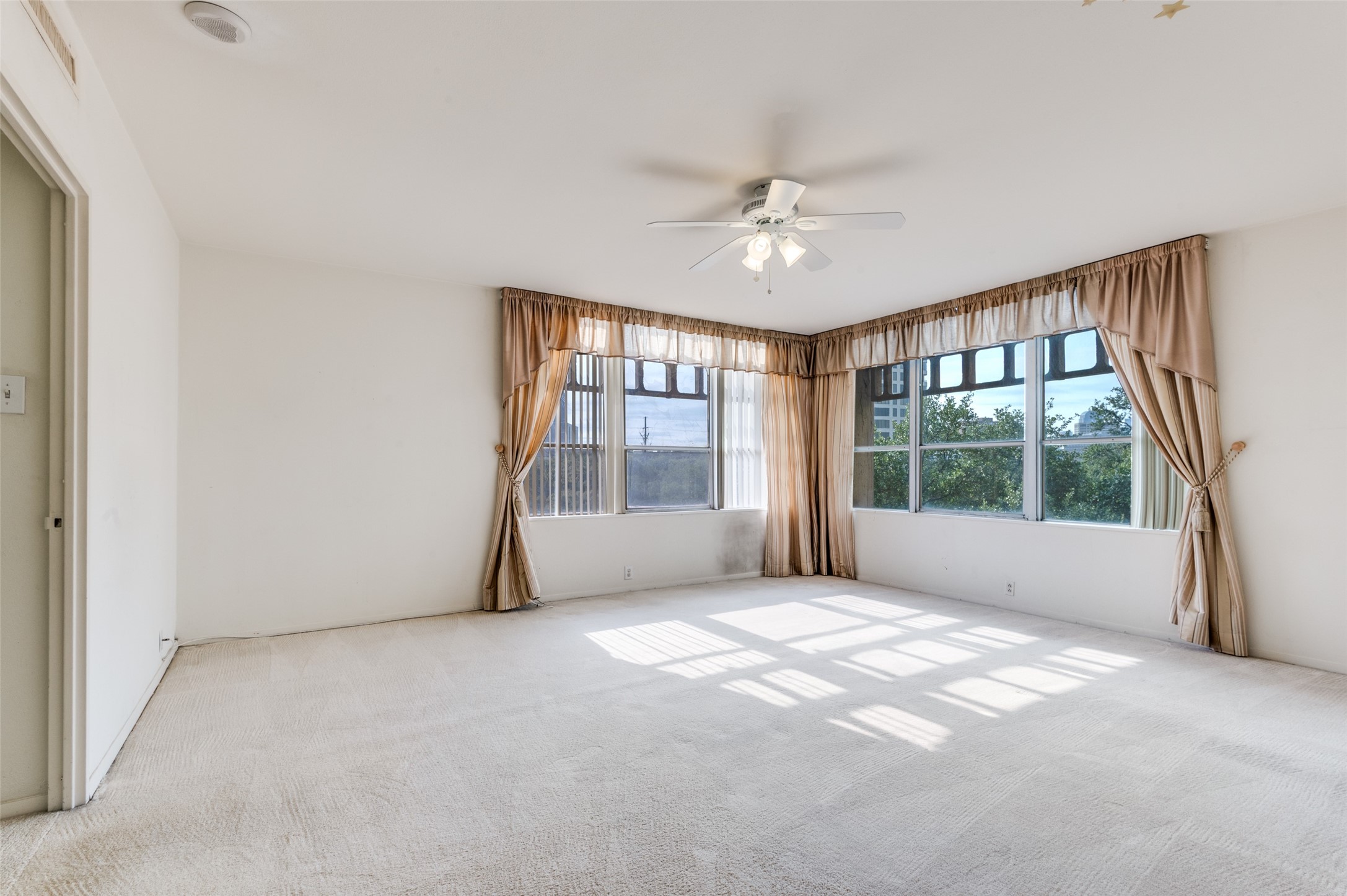 3525 Turtle Creek Boulevard 4A