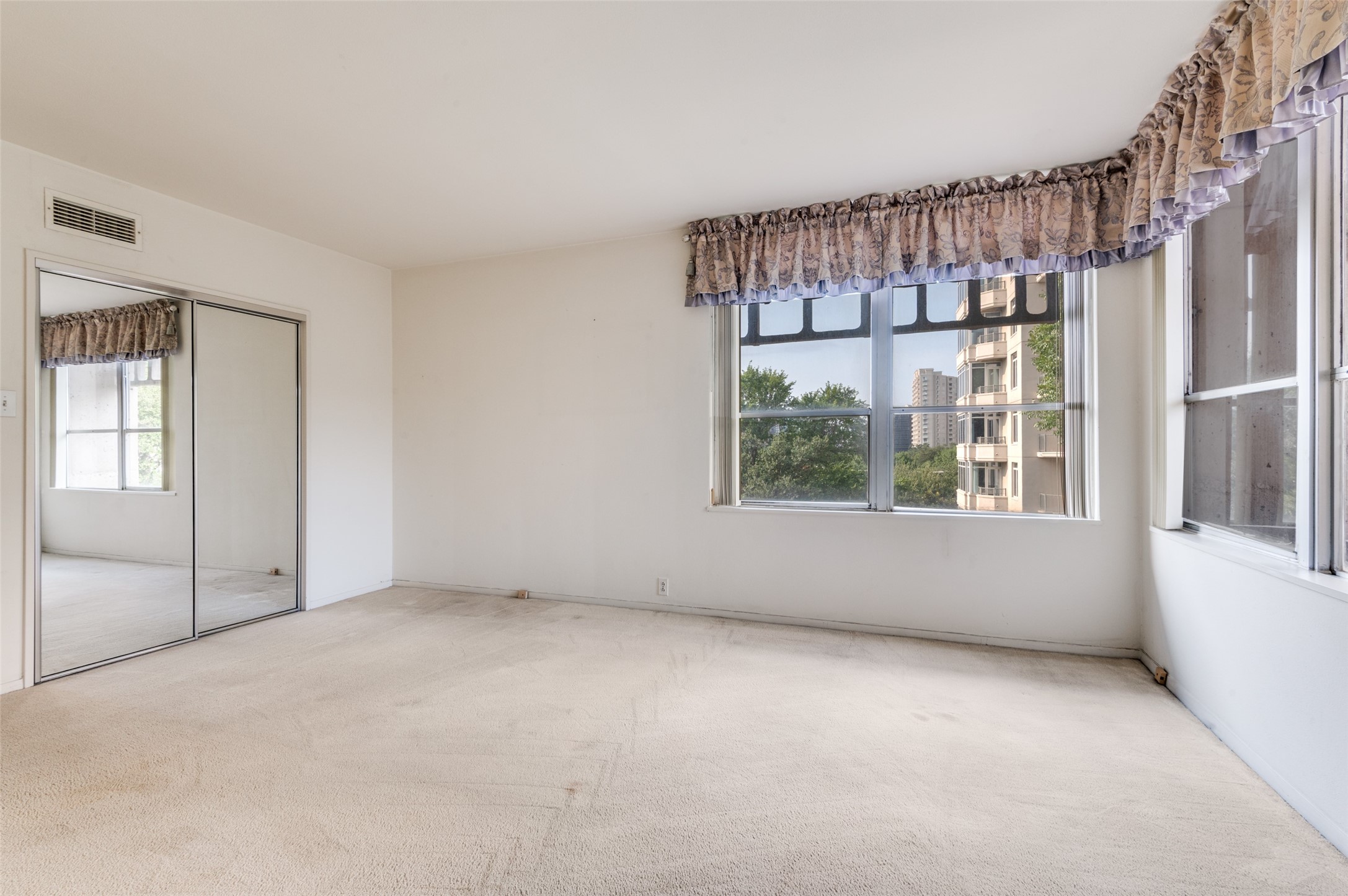 3525 Turtle Creek Boulevard 4A