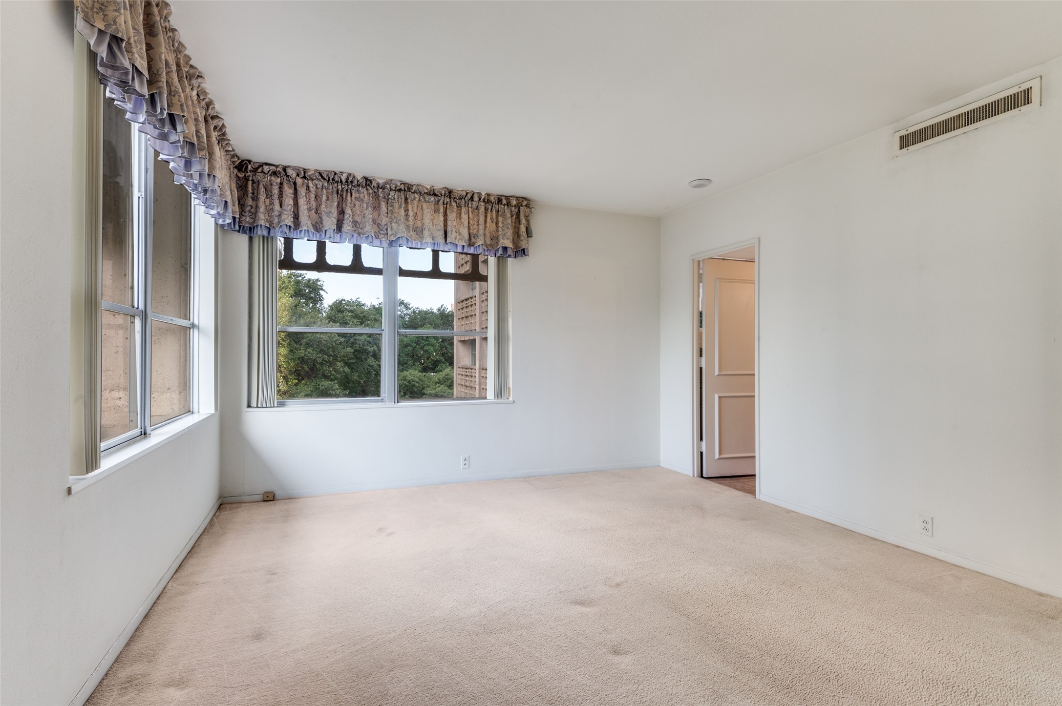 3525 Turtle Creek Boulevard 4A