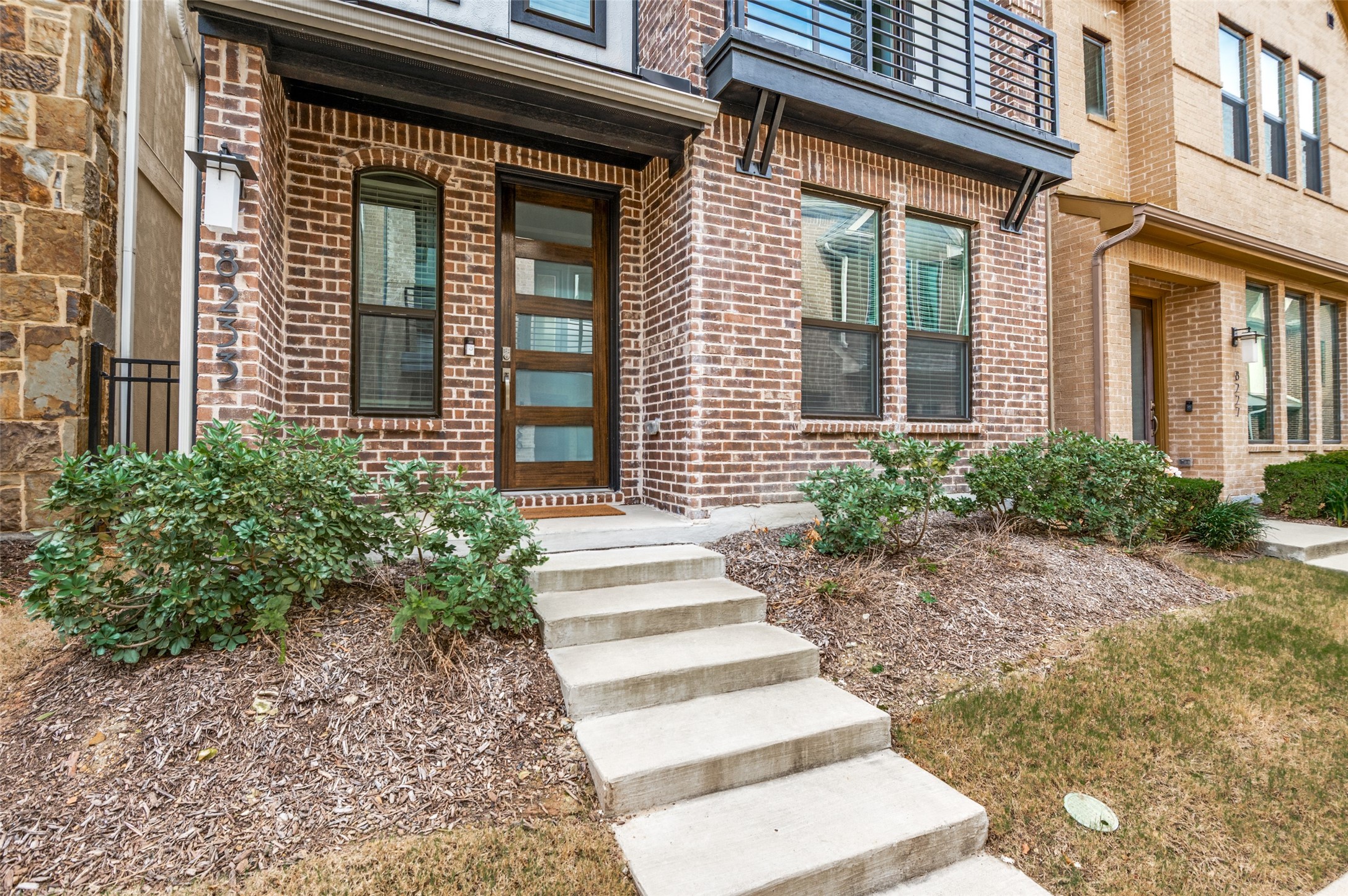 8233 Laflin Lane