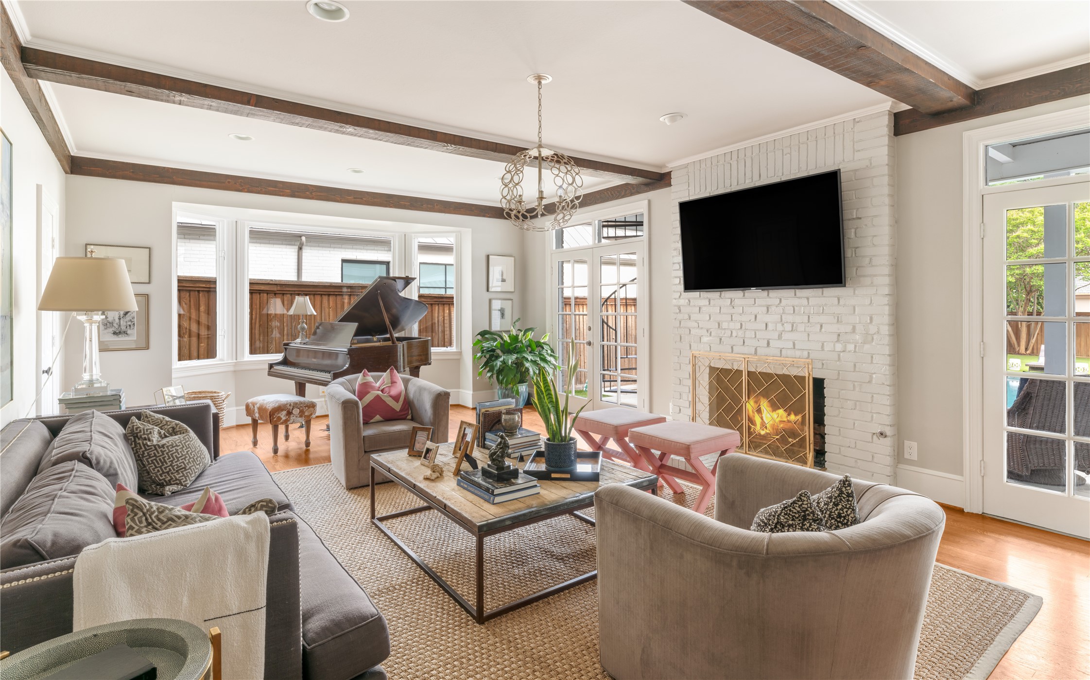 3641 Mockingbird Lane