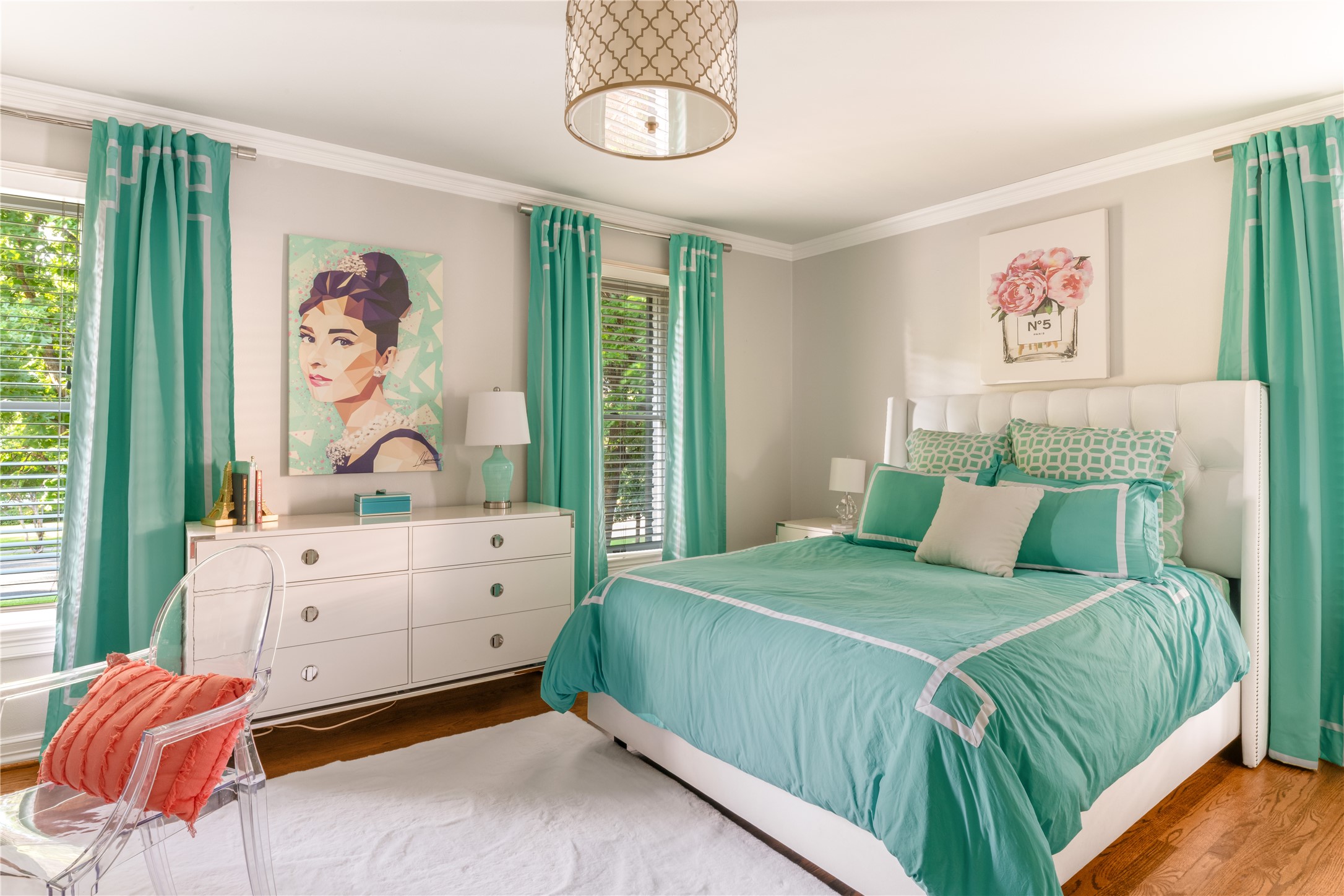 3641 Mockingbird Lane