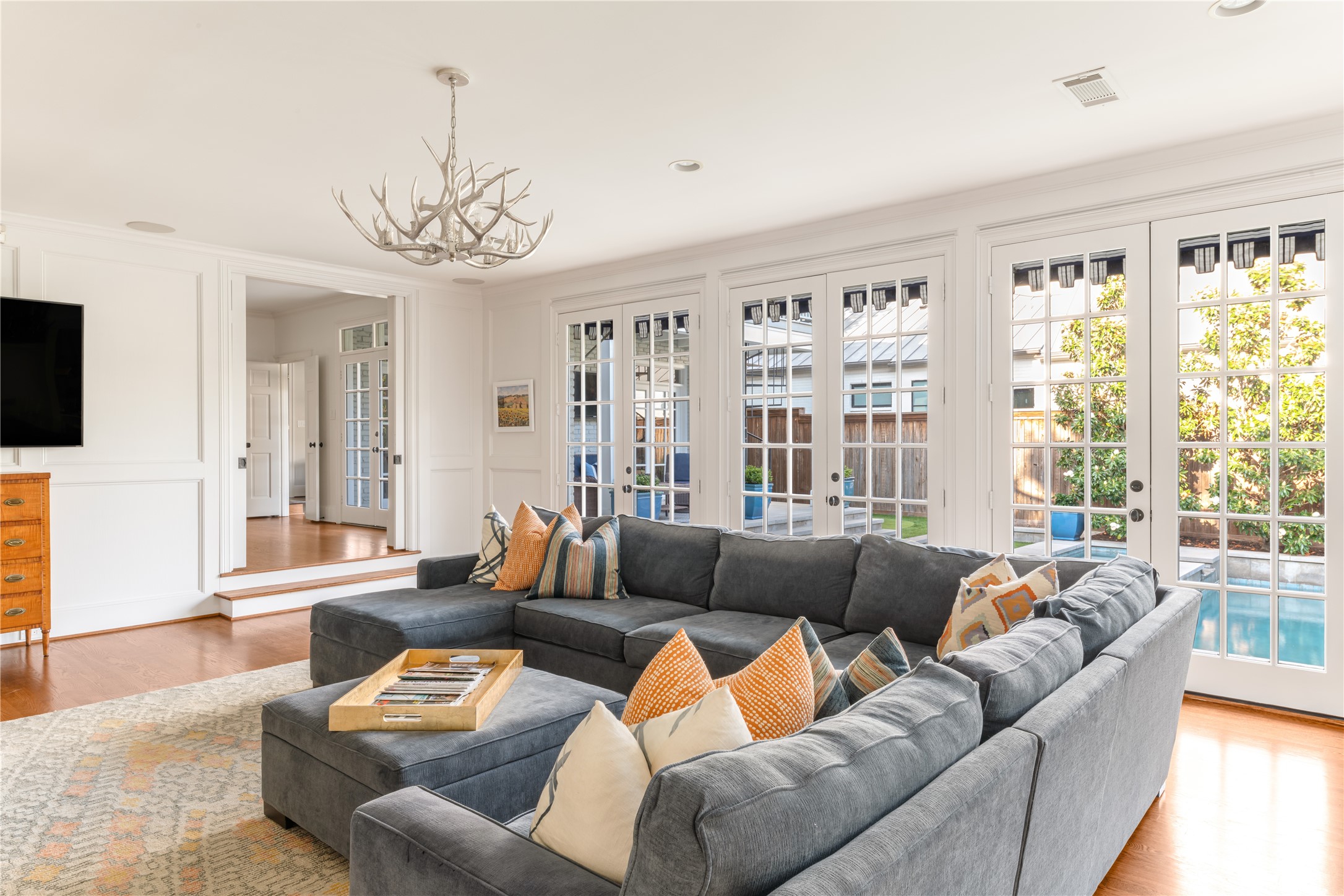 3641 Mockingbird Lane