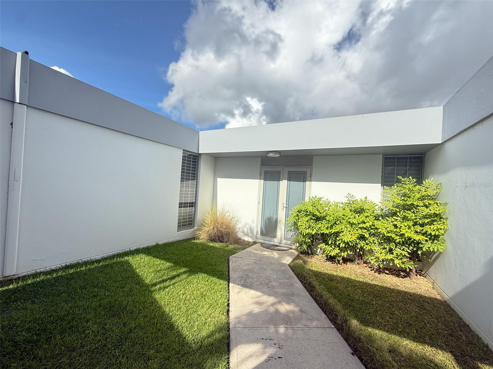 111 VILLA FRANCA