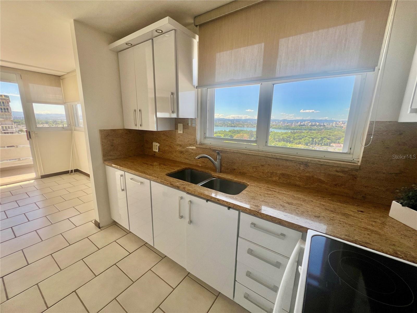 3205 ISLA VERDE AVE #1308