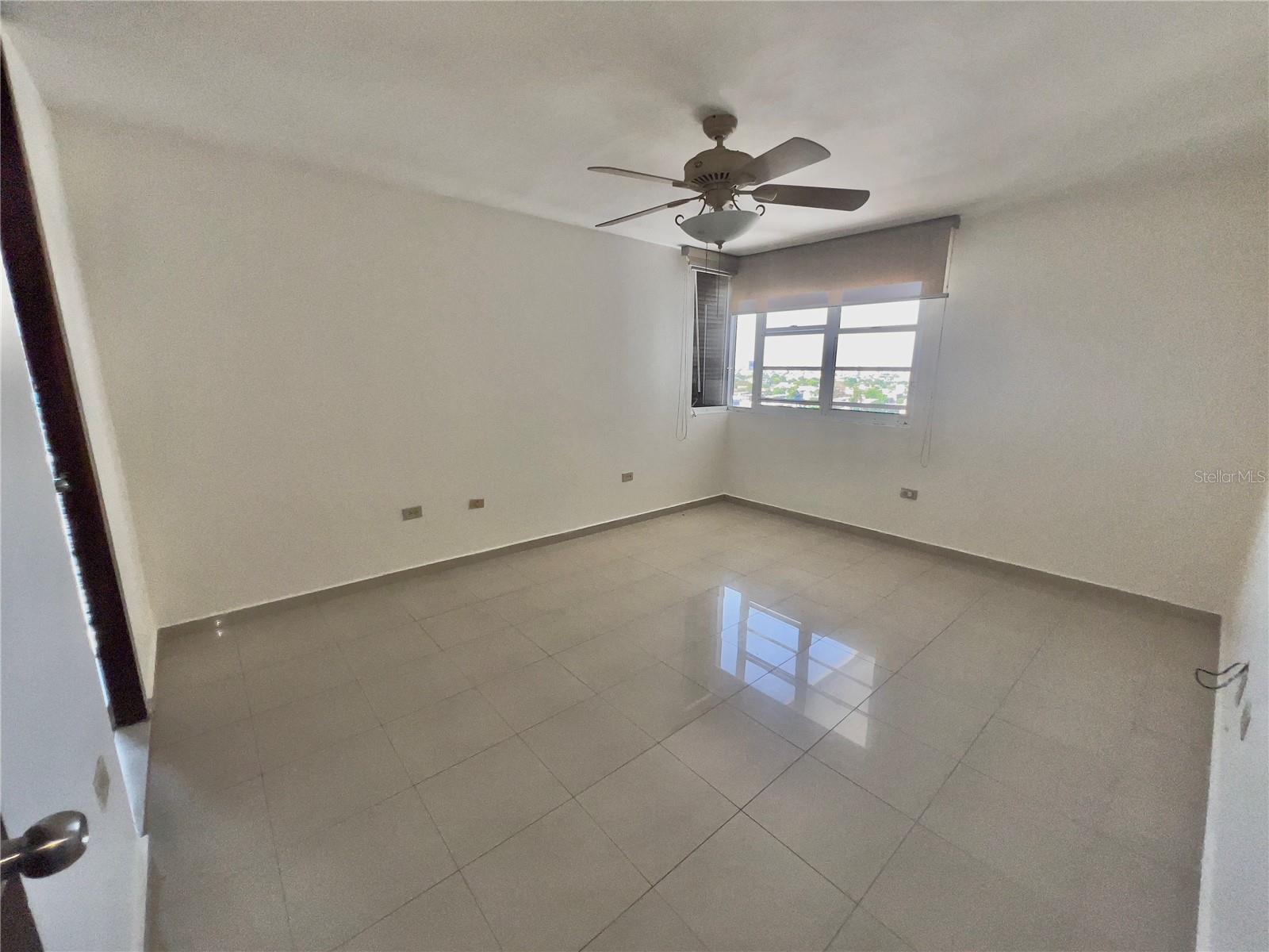 3205 ISLA VERDE AVE #1308