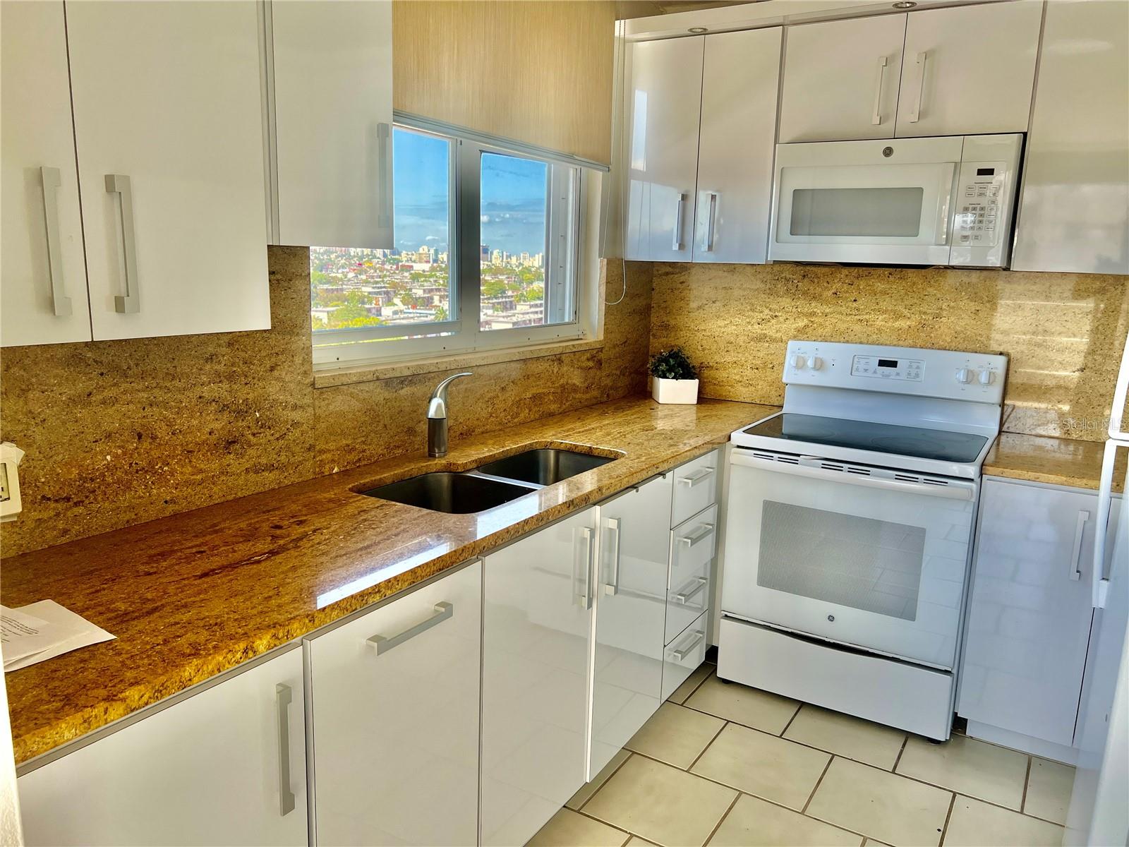 3205 ISLA VERDE AVE #1308