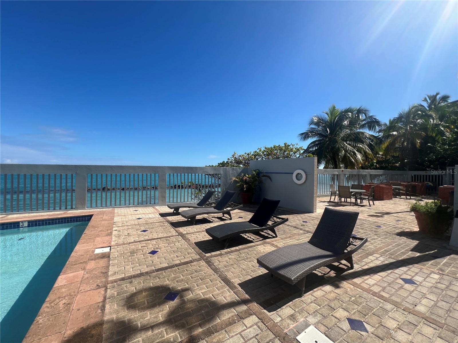 3205 ISLA VERDE AVE #1308