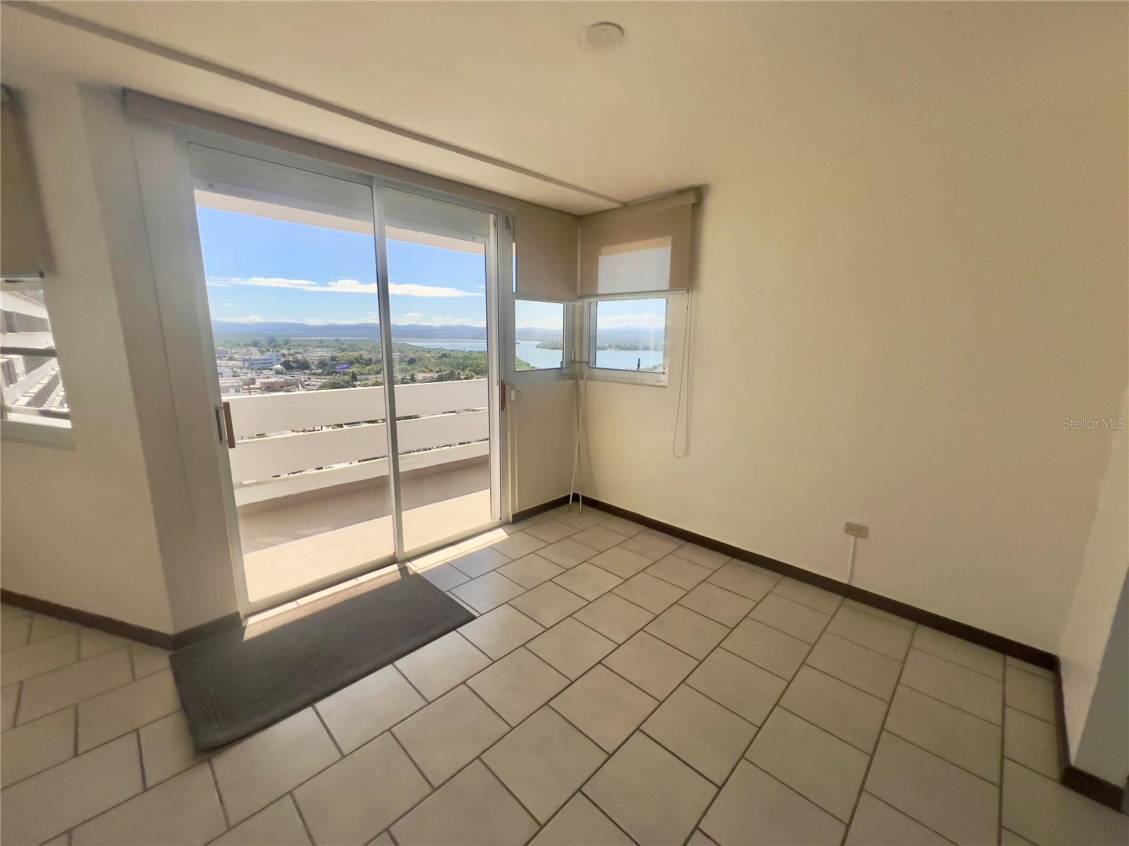 3205 ISLA VERDE AVE #1308