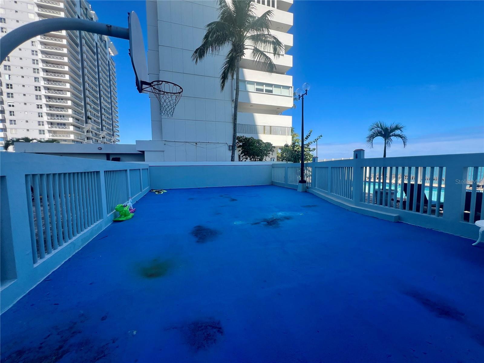 3205 ISLA VERDE AVE #1308