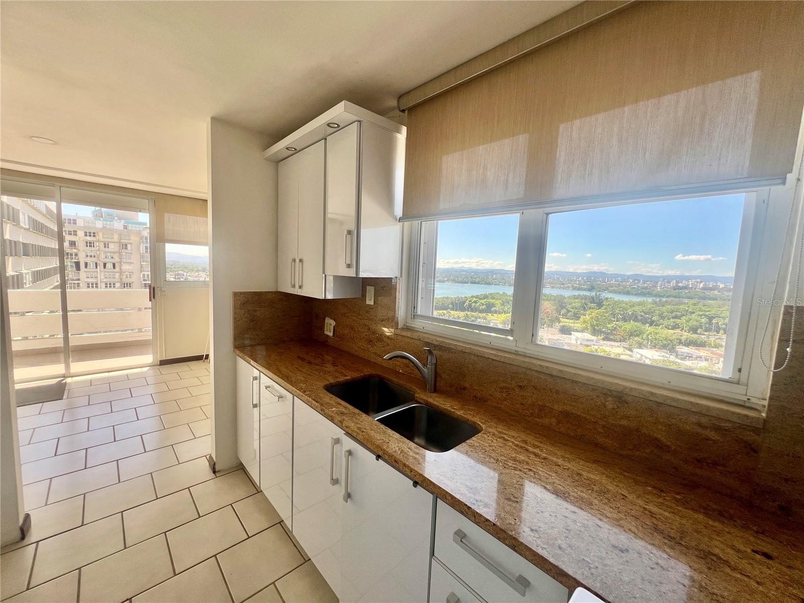 3205 ISLA VERDE AVE #1308