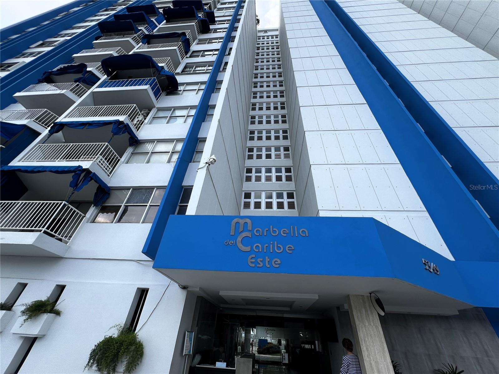 5347 AV. ISLA VERDE #1214