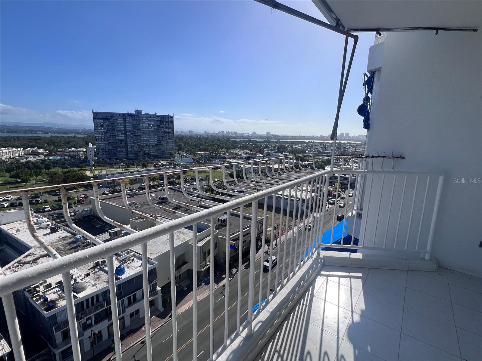 5347 AV. ISLA VERDE #1214