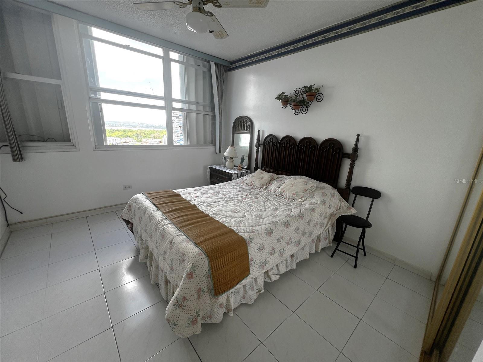 5347 AV. ISLA VERDE #1214