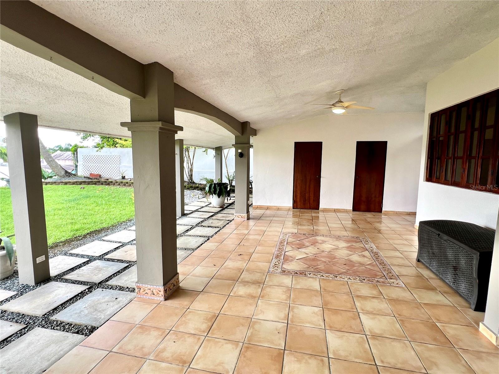 9 CALLE LOS ROBLES #G-42