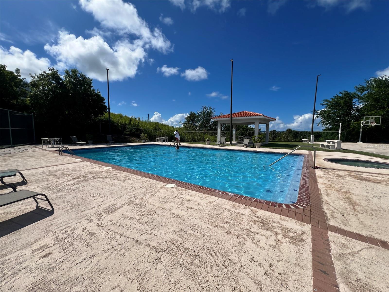 0 CLL LAS COLINAS #B-PH2