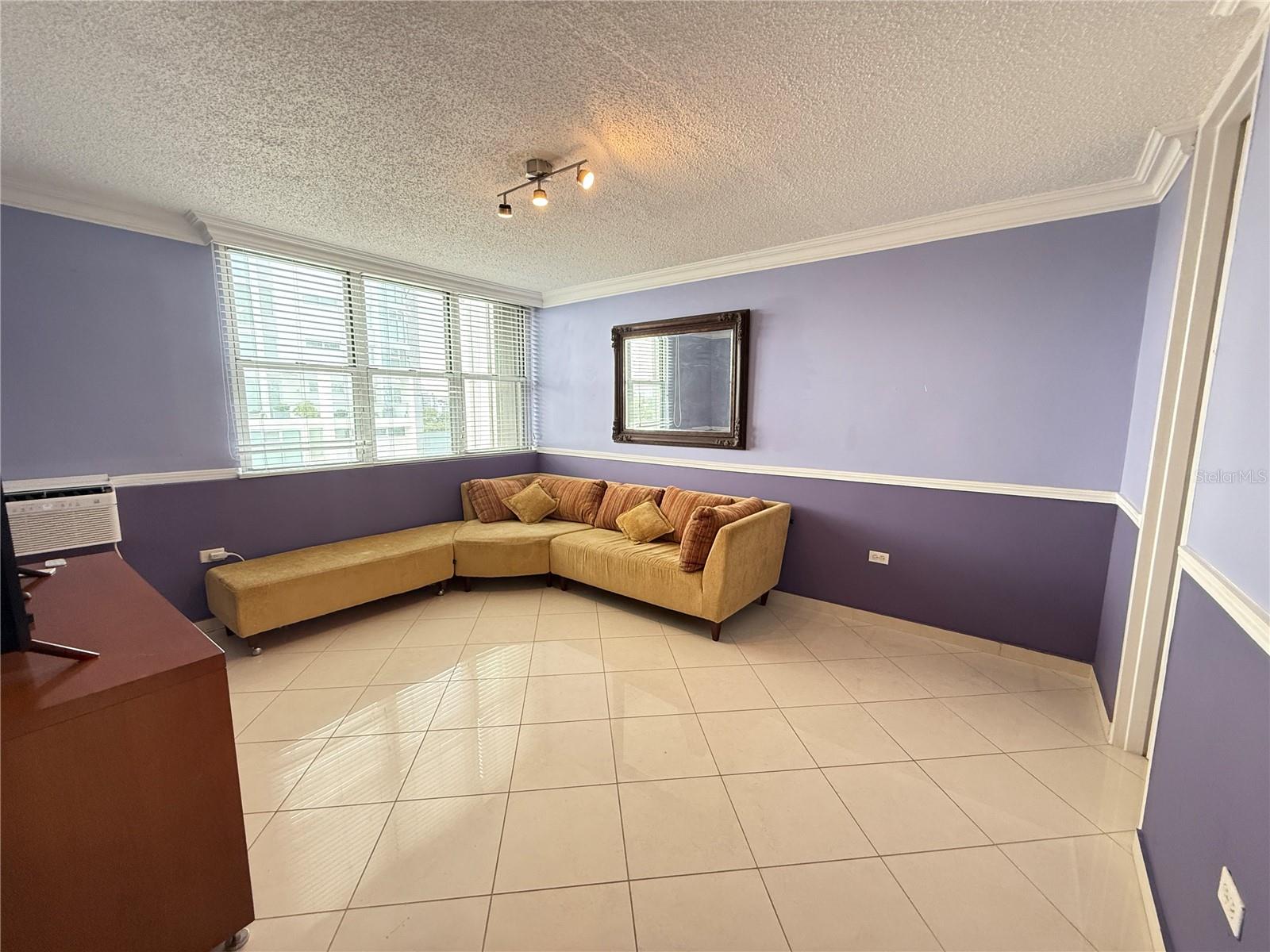1035 ASHFORD AVE #802