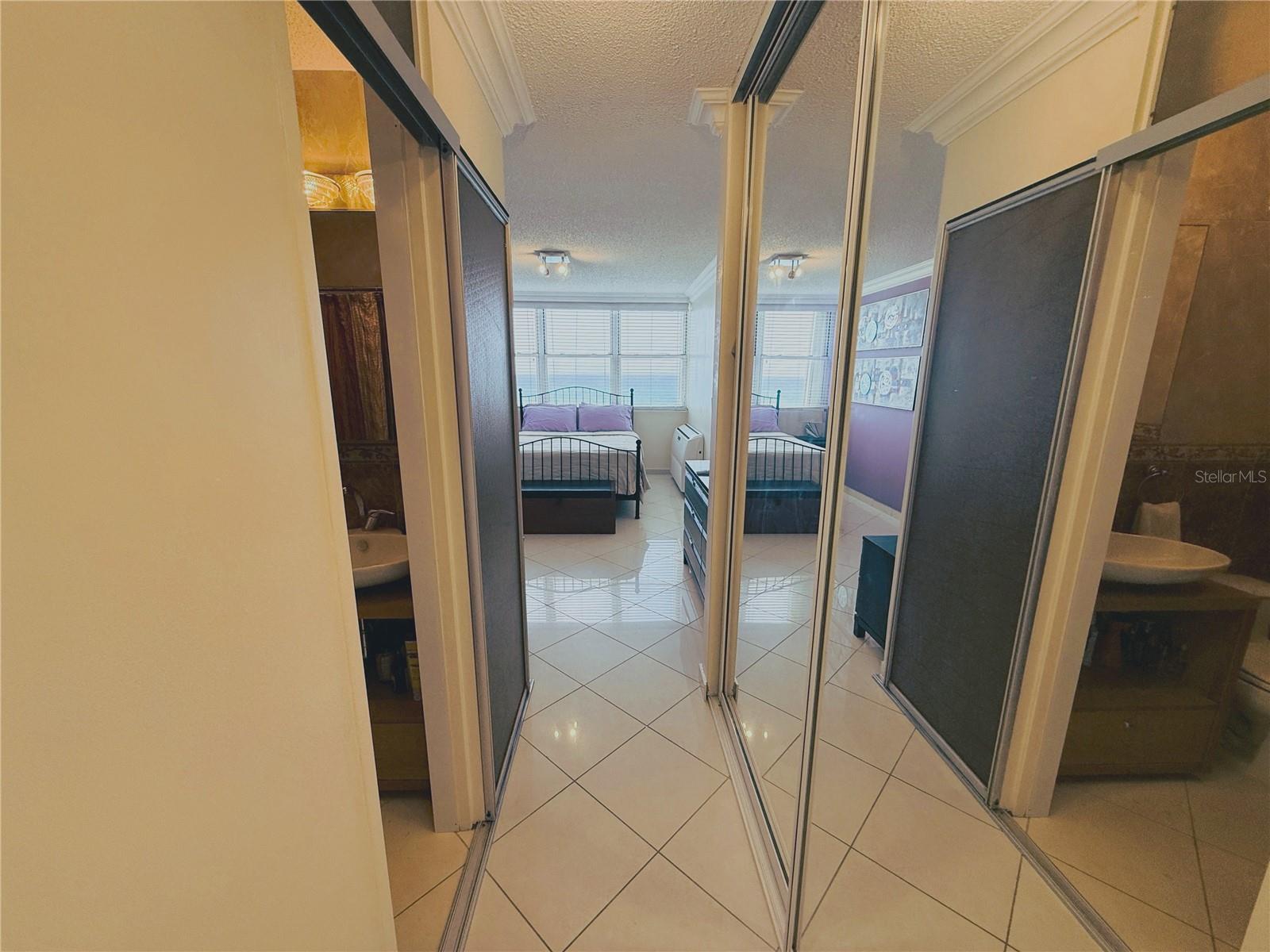 1035 ASHFORD AVE #802