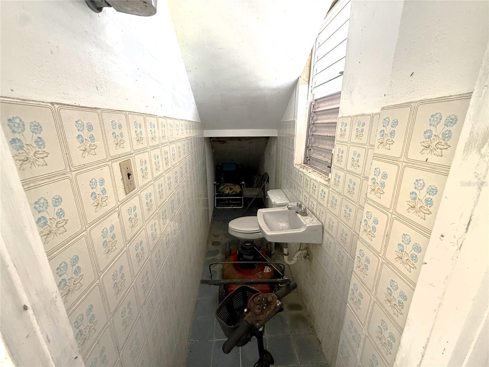 12 HOSTOS CABRERA ST.