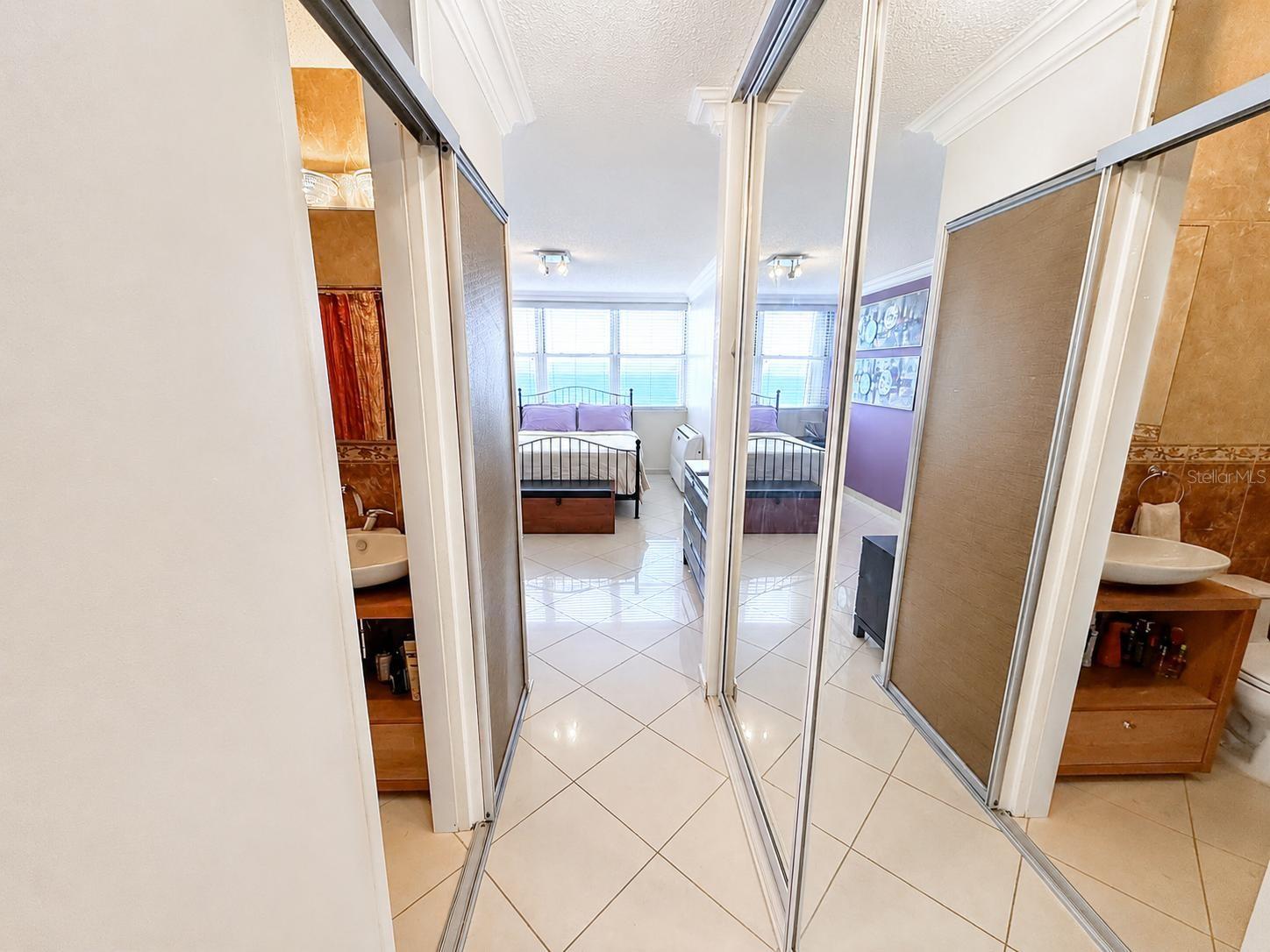 1035 ASHFORD AVE #802