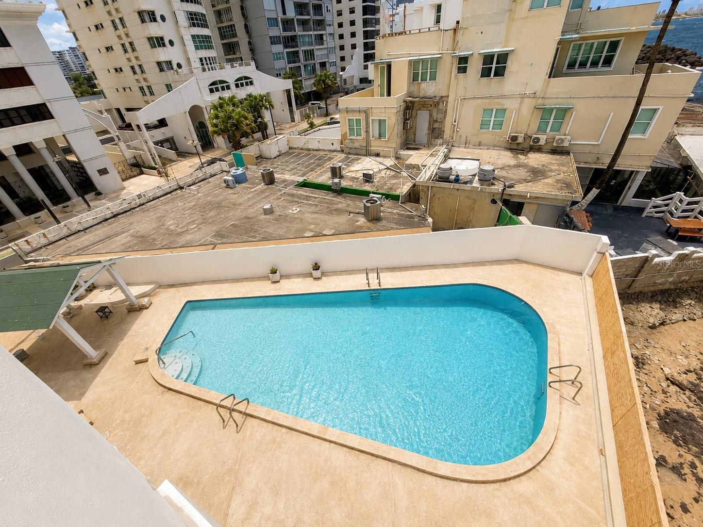 1035 AVE. ASHFORD #407