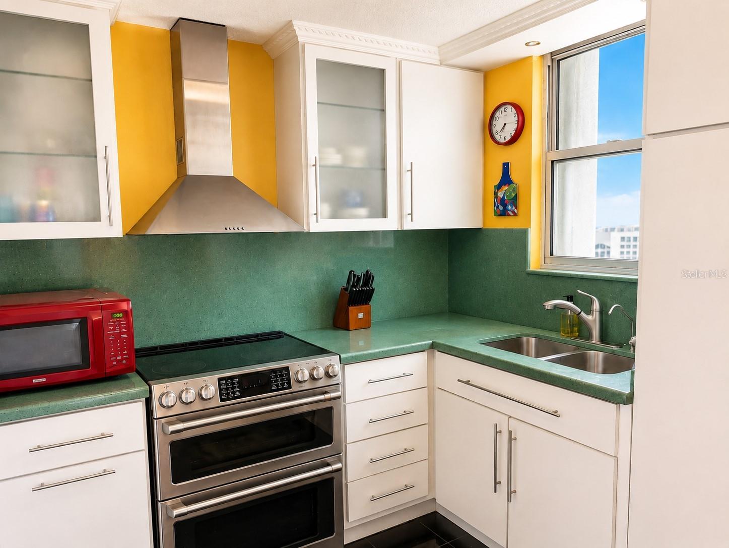 1035 AVE. ASHFORD #407