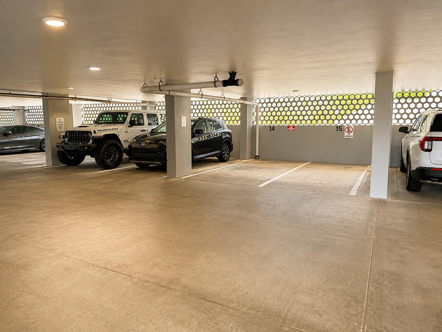 1035 AVE. ASHFORD #407