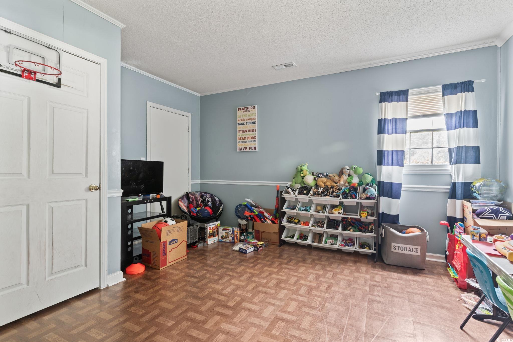 5675 Dogwood Circle