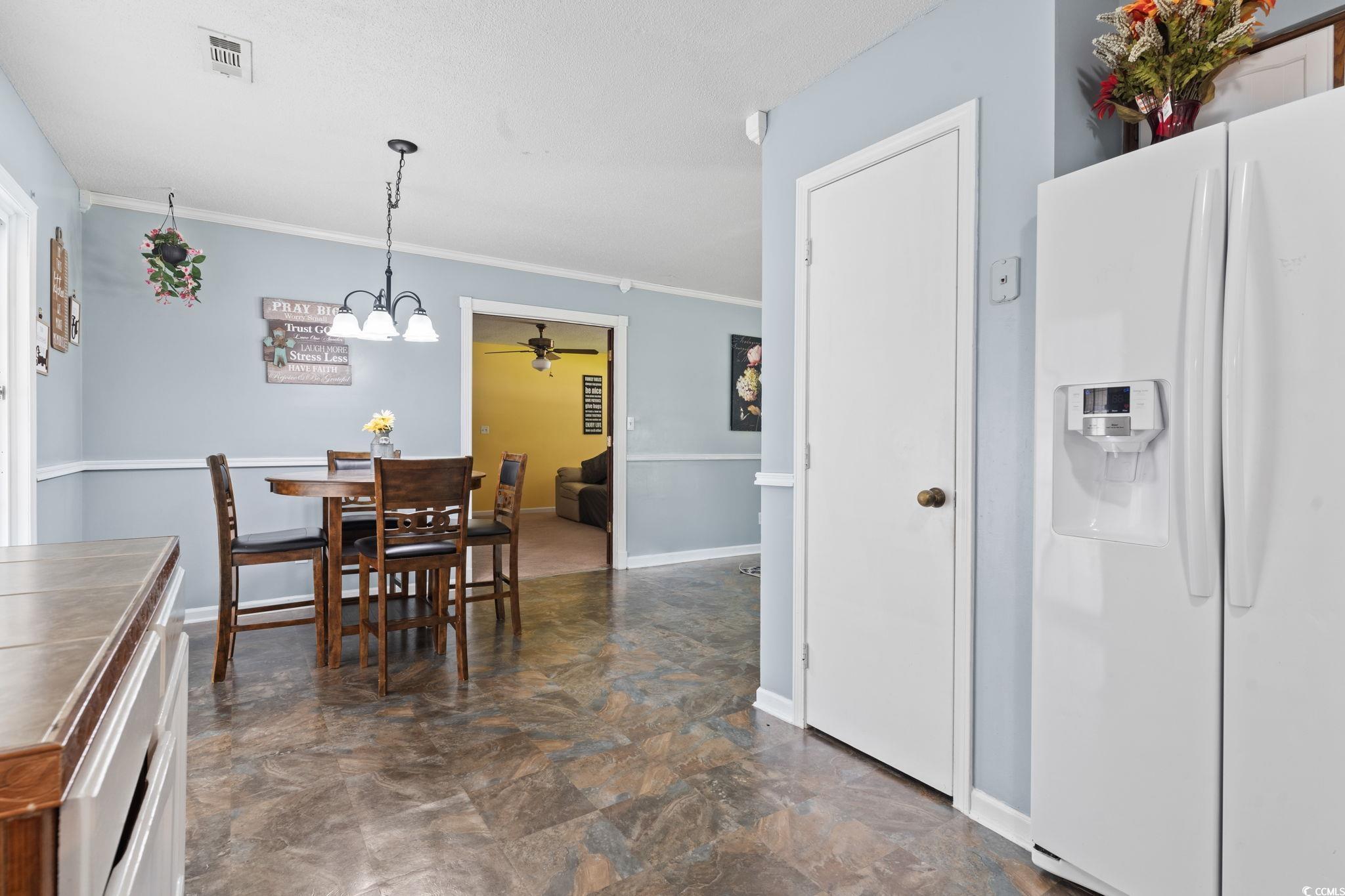 5675 Dogwood Circle