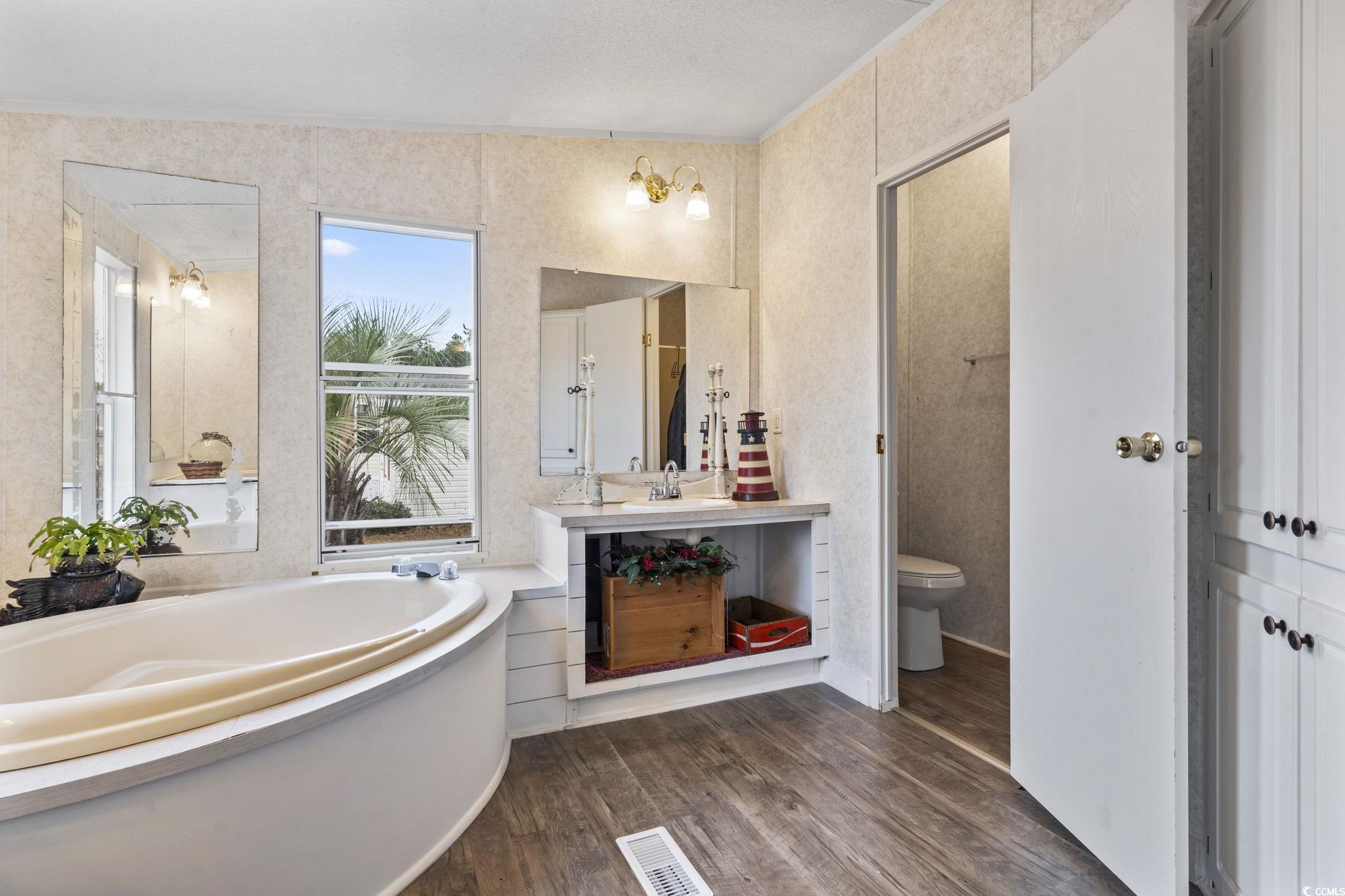 1064 Palm Dr.