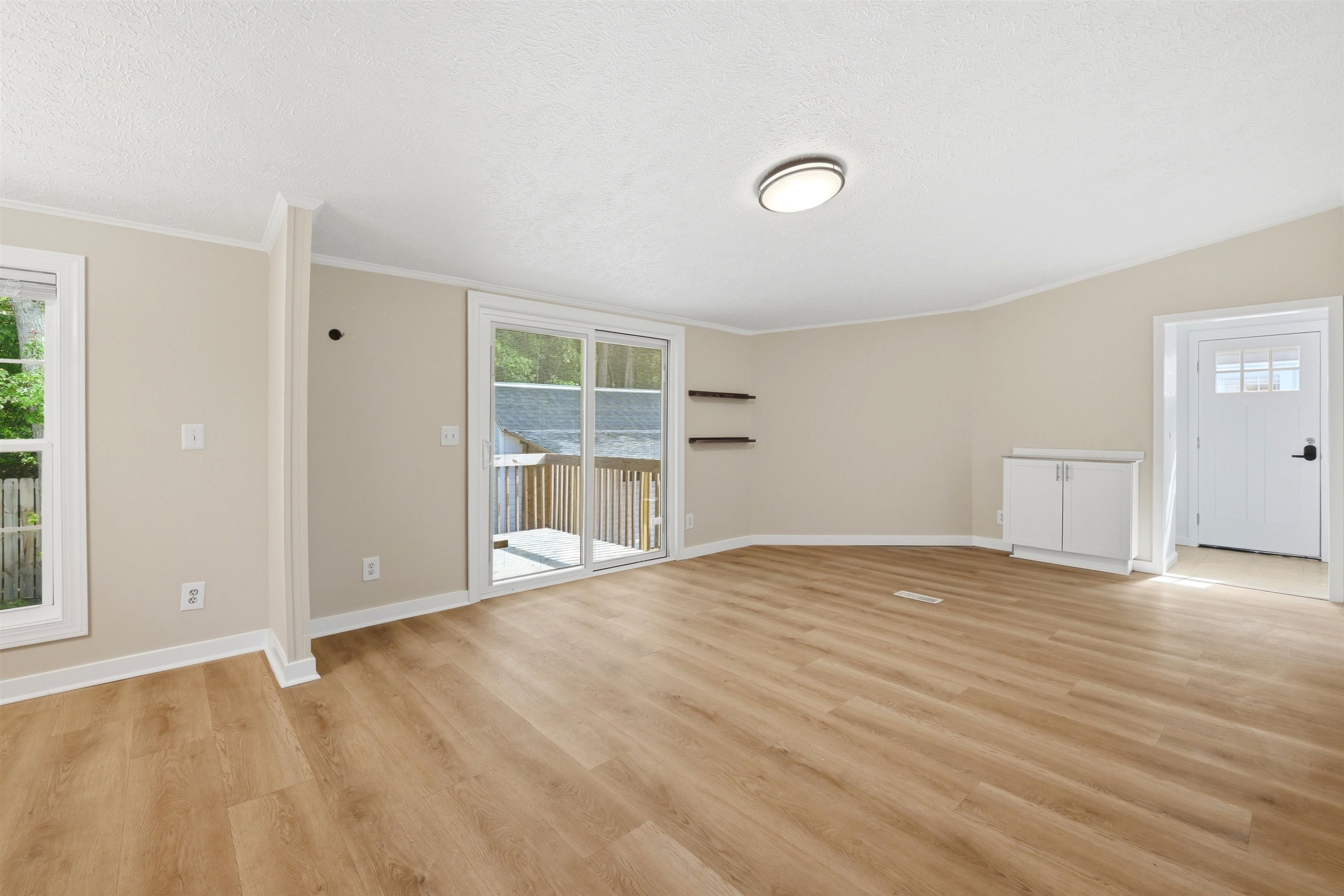 1037 Weslin Creek Dr.